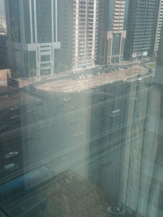 มุมมองของถนน Shk Zayed จากแมนชั่นที่พักชั้น 12 มุมมองของถนน Shk Zayed จากแมนชั่นที่พักชั้น 12