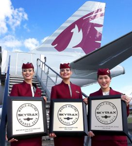 Qatar_cabin_crew_01
